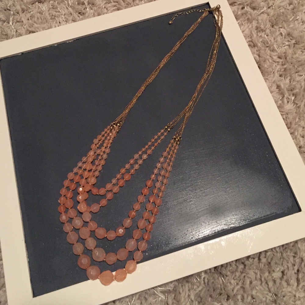 Necklace - 5 strand graduated beads - peach/coral color - Picture 6 of 6